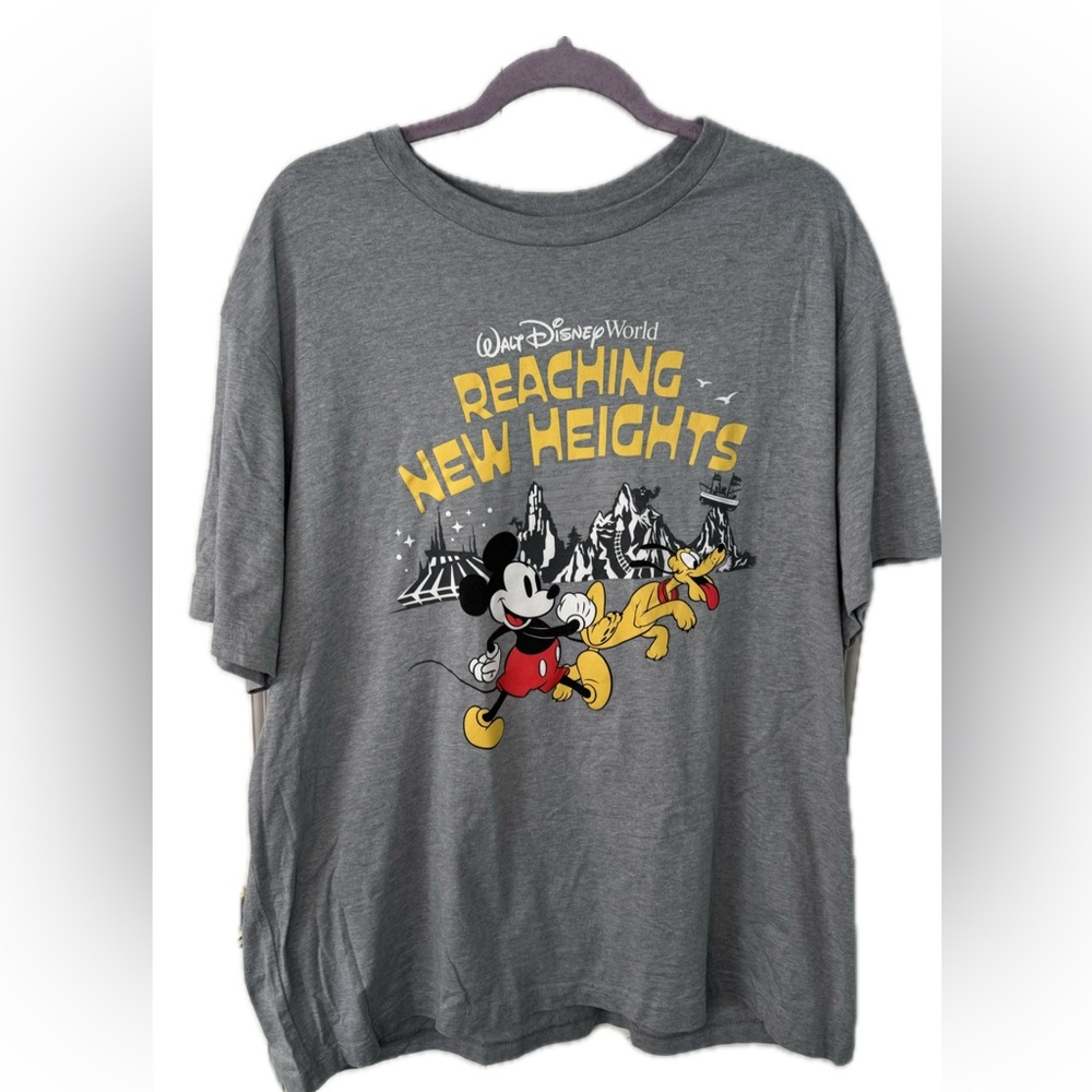 Disney Parks Mickey & Pluto “Reaching New Heights” Graphic Tee – 2XL t-shirt